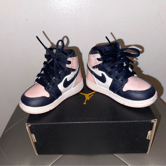 Barely worn Jordan 1s excellent condition original box size 5c - Picture 5 of 7